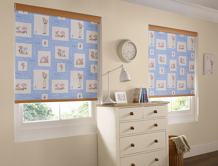 Roller Blinds Design Ideas for Living Room, Bedroom & Modern Windows