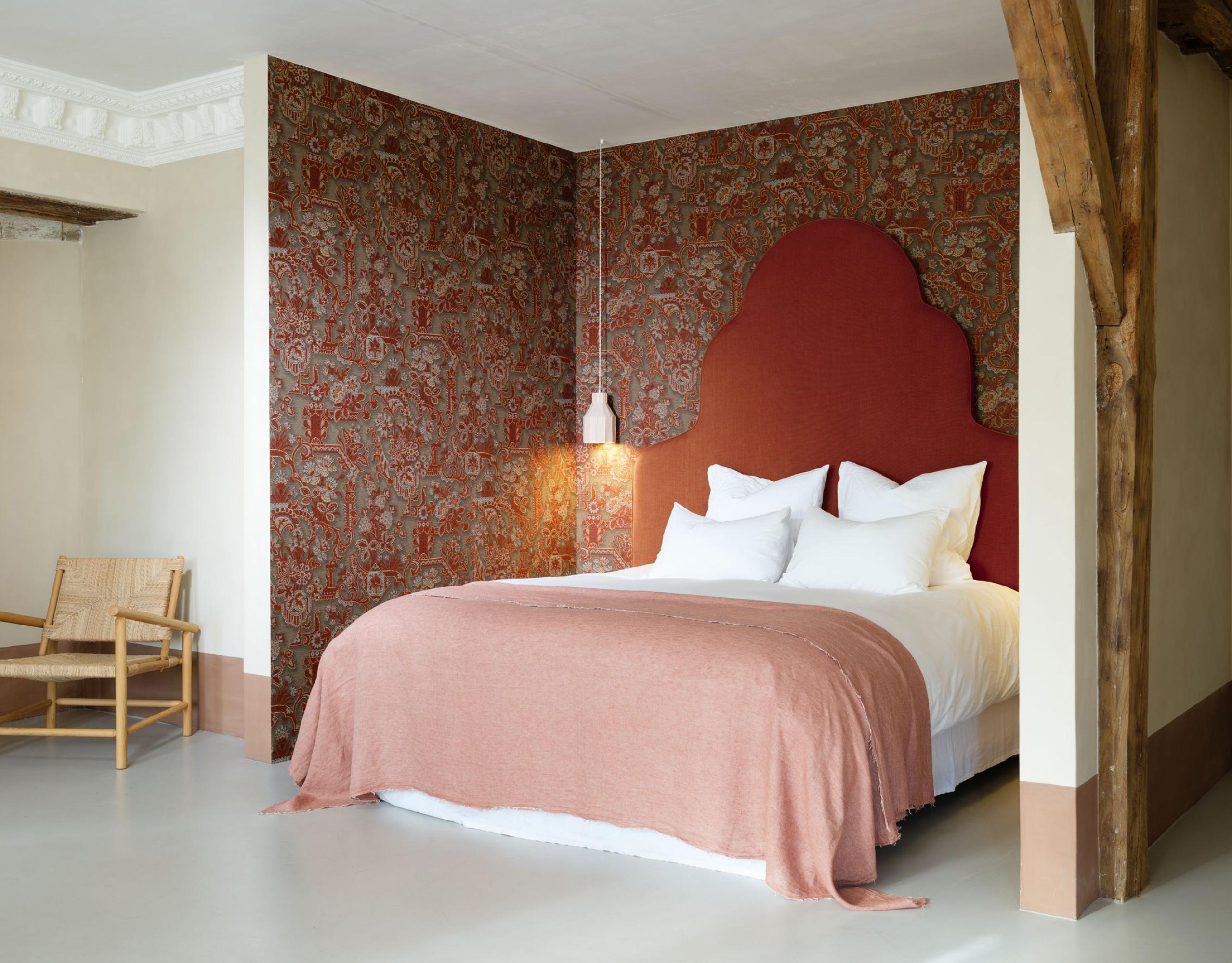 Arte Brocade Wallpaper
