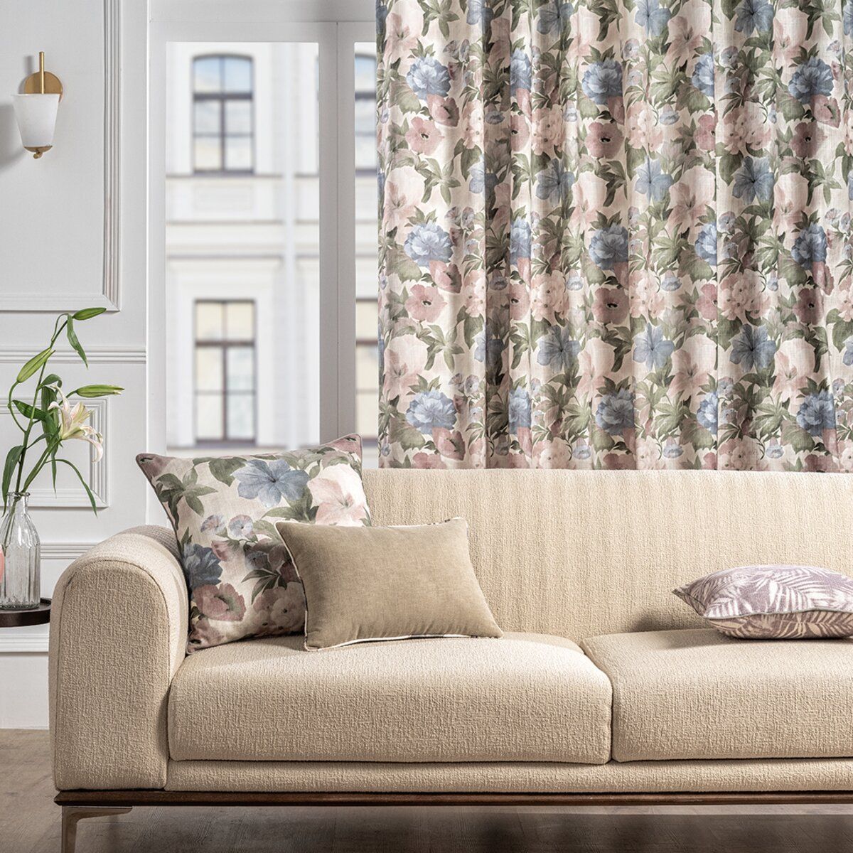 BRUSH STROKES – PETALS UPHOLSTERY