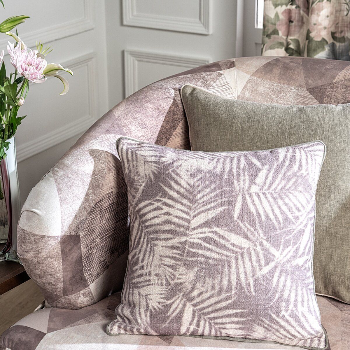 BRUSH STROKES – PETALS UPHOLSTERY
